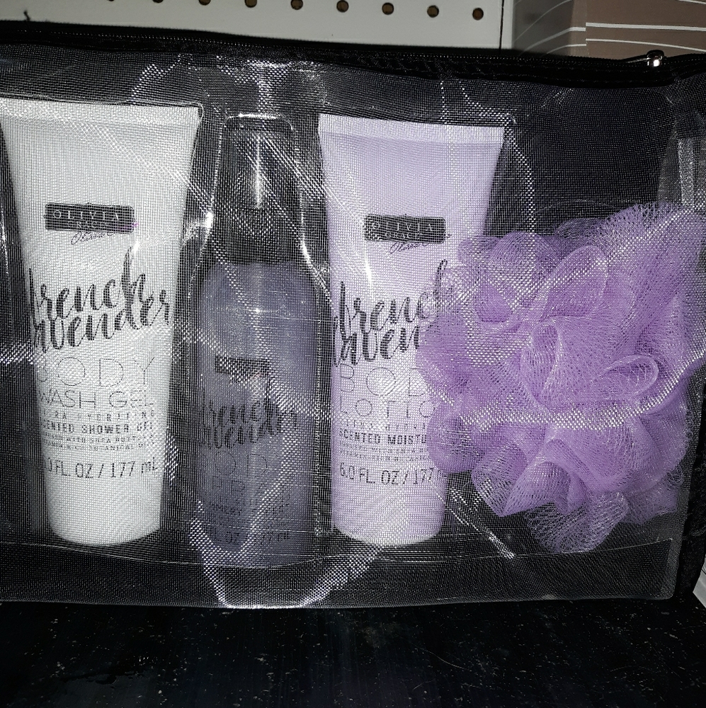 Olivia Grace shower set